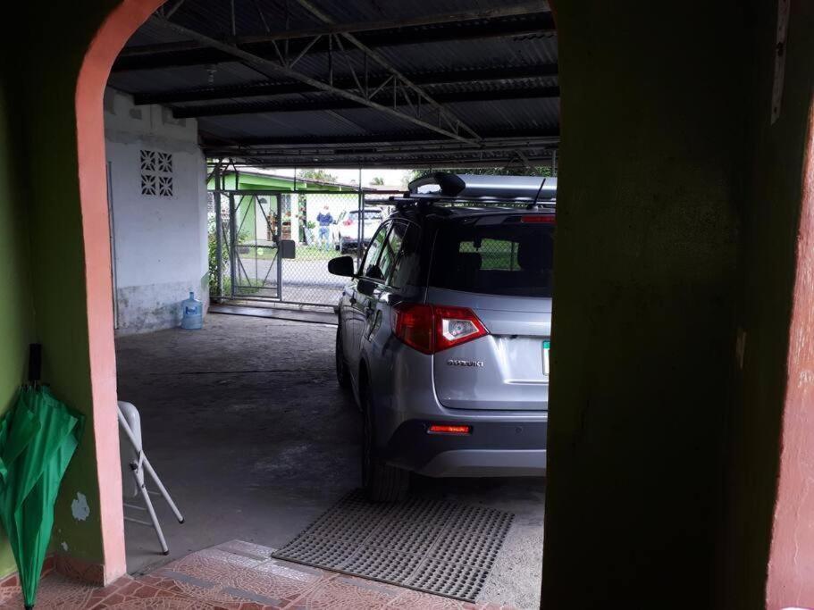 Gia'S Garage & Home For Bocas Travelers Almirante Exterior foto